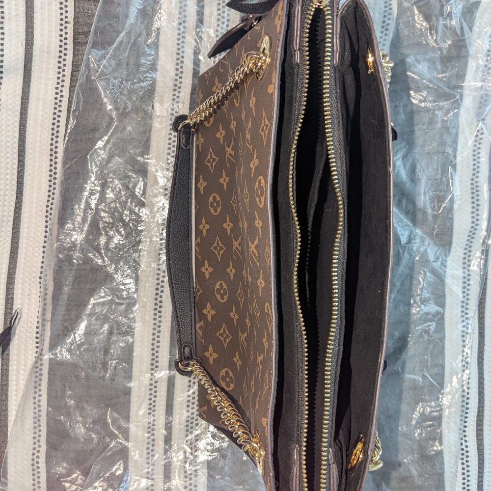 Louis Vuitton Brown Monogram Canvas Shoulder Bag with Chain - Picture 14 of 14